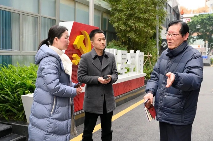 深入社區(qū)，傾聽(tīng)民聲 成都市人大代表龔曉鷗開(kāi)展“幸福美好生活十大工程”宣講 第5張